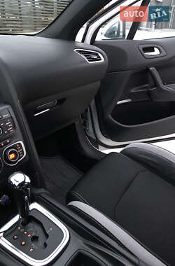Хетчбек Citroen DS4 2014 в  фото 30 Хетчбек Citroen DS4 2014 в