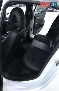 Хетчбек Citroen DS4 2014 в  фото 36 Хетчбек Citroen DS4 2014 в