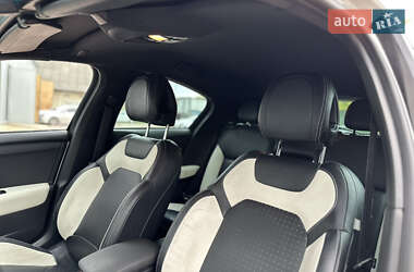Хэтчбек Citroen DS4 2011 в 