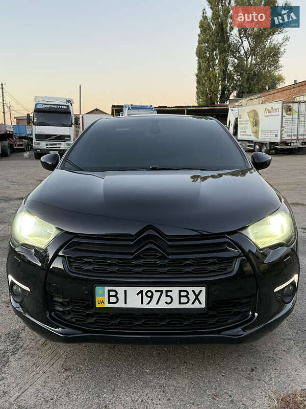 Хэтчбек Citroen DS4 2012 в Полтаве