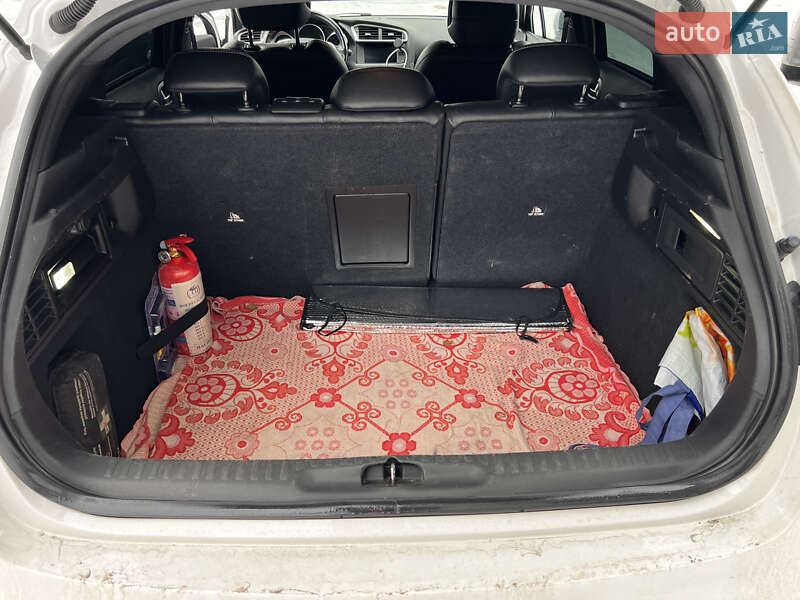 Хэтчбек Citroen DS4 2013 в Львове