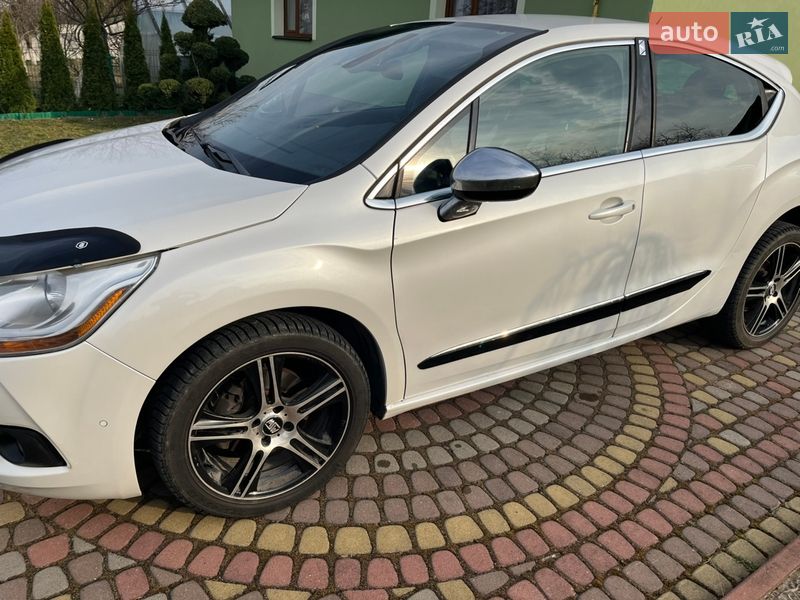 Хэтчбек Citroen DS4 2013 в Львове