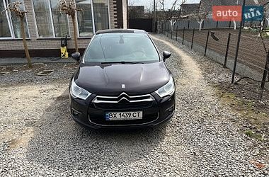 Хэтчбек Citroen DS4 2015 в Новой Ушице