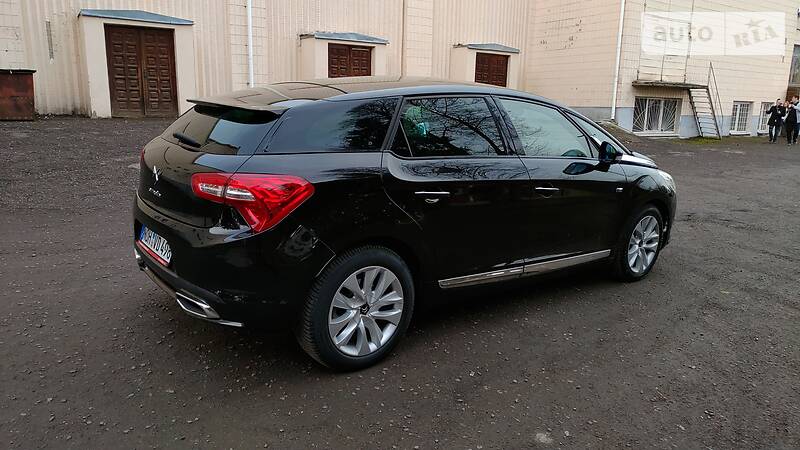 Хетчбек Citroen DS5 2014 в Дубні