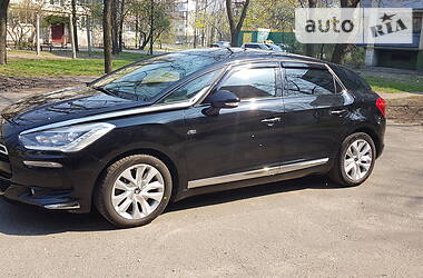 Хетчбек Citroen DS5 2012 в  фото 22 Хетчбек Citroen DS5 2012 в