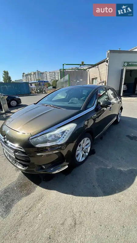 Citroen DS5