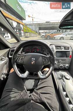 Хетчбек Citroen DS5 2012 в 