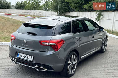Хэтчбек Citroen DS5 2011 в 