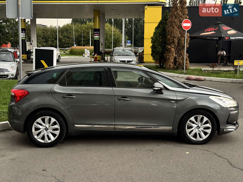 Хэтчбек Citroen DS5 2013 в Киеве