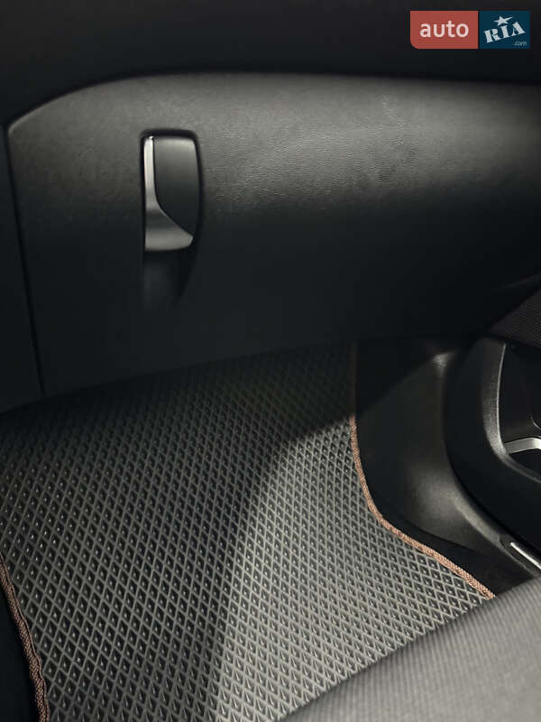 Хэтчбек Citroen DS5 2013 в Киеве