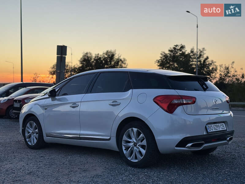 Хэтчбек Citroen DS5 2014 в Тернополе