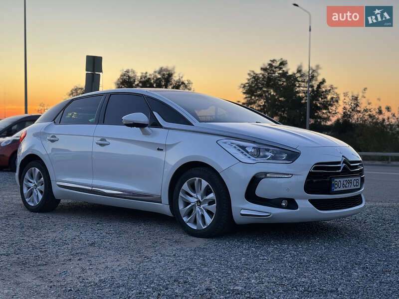 Хэтчбек Citroen DS5 2014 в Тернополе