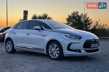 Хэтчбек Citroen DS5 2014 в 