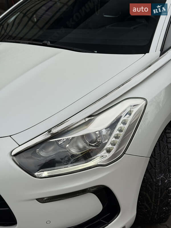 Хэтчбек Citroen DS5 2012 в Киеве фото 8 Хэтчбек Citroen DS5 2012 в Киеве