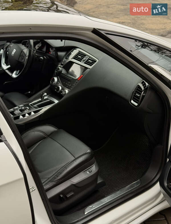 Хэтчбек Citroen DS5 2012 в Киеве фото 35 Хэтчбек Citroen DS5 2012 в Киеве