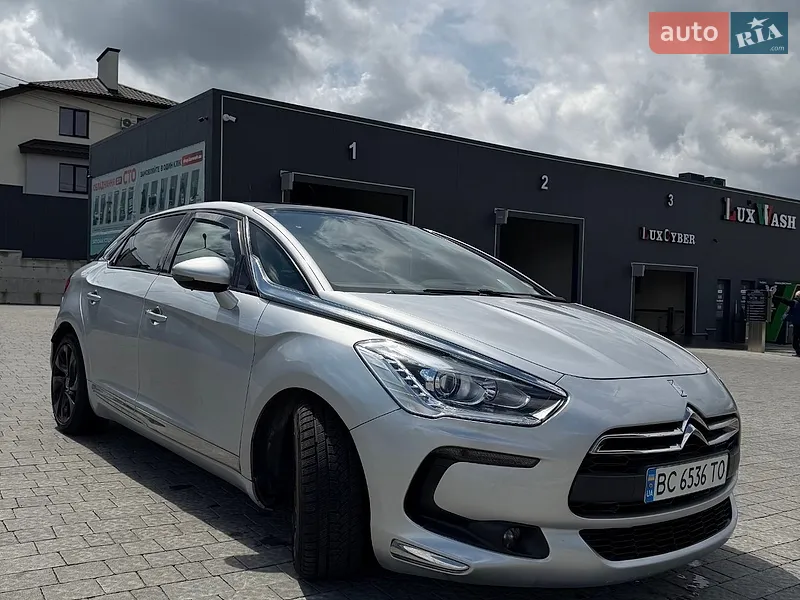 Citroen DS5
