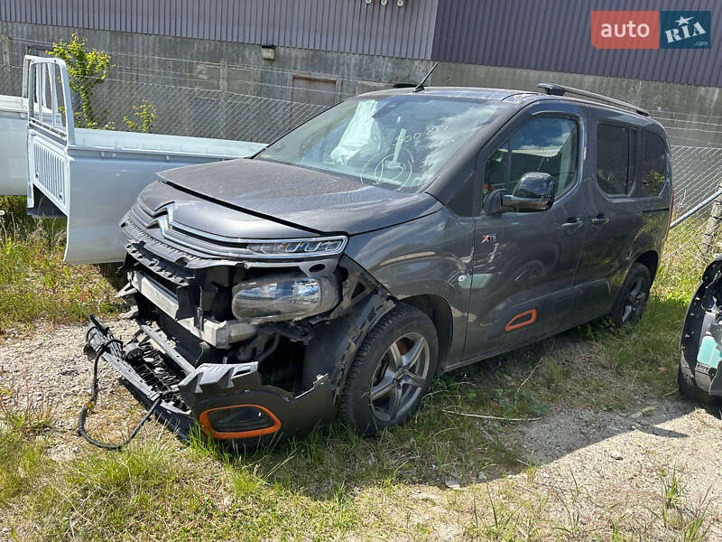 Минивэн Citroen e-Berlingo 2021 в 