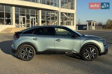 Хэтчбек Citroen e-C4 2022 в 