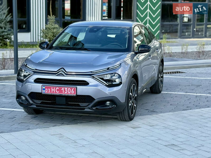 Хэтчбек Citroen e-C4 2022 в 