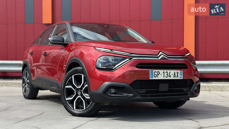 Хэтчбек Citroen e-C4 2023 в Киеве фото 8 Хэтчбек Citroen e-C4 2023 в Киеве