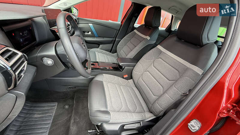 Хэтчбек Citroen e-C4 2023 в Киеве фото 21 Хэтчбек Citroen e-C4 2023 в Киеве