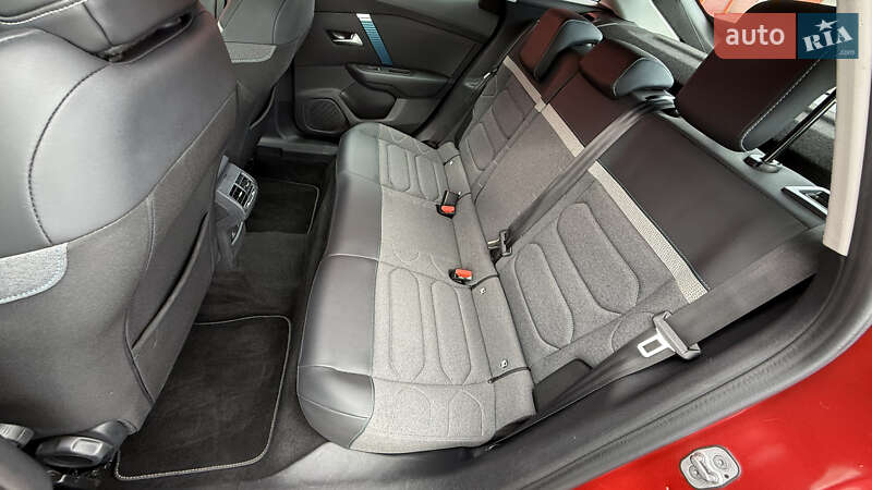 Хэтчбек Citroen e-C4 2023 в Киеве фото 41 Хэтчбек Citroen e-C4 2023 в Киеве