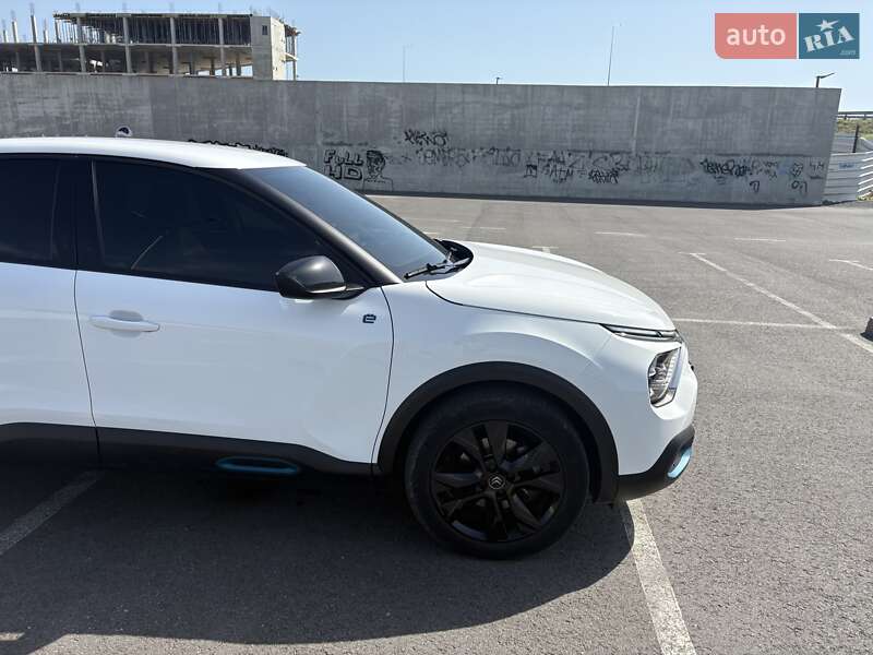 Хэтчбек Citroen e-C4 2021 в Львове