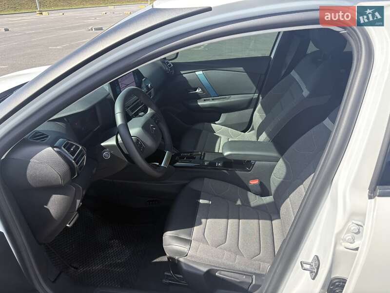 Хэтчбек Citroen e-C4 2021 в Львове