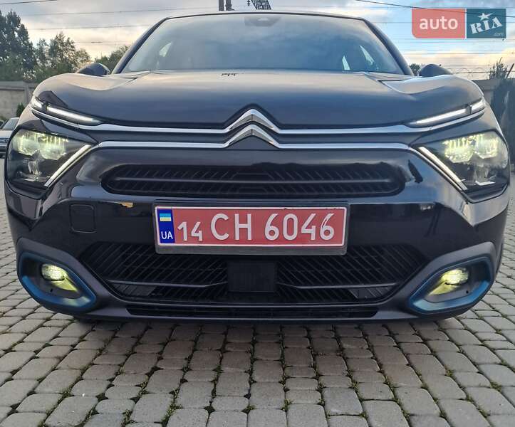 Хэтчбек Citroen e-C4 2022 в Львове