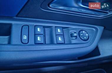 Хэтчбек Citroen e-C4 2022 в 