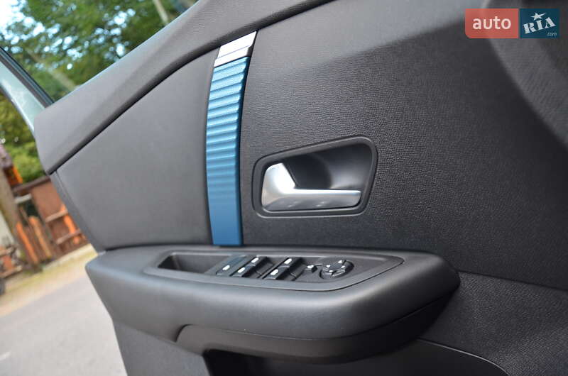 Хэтчбек Citroen e-C4 2021 в Стрые