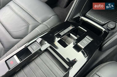 Хэтчбек Citroen e-C4 2022 в 