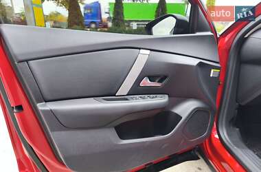 Хэтчбек Citroen e-C4 2023 в 