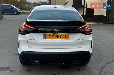 Хэтчбек Citroen e-C4 2023 в 