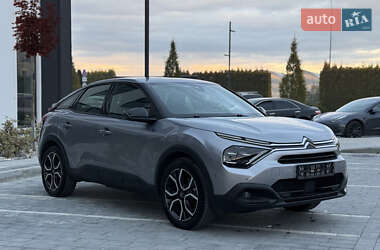 Хетчбек Citroen e-C4 2021 в  фото 3 Хетчбек Citroen e-C4 2021 в
