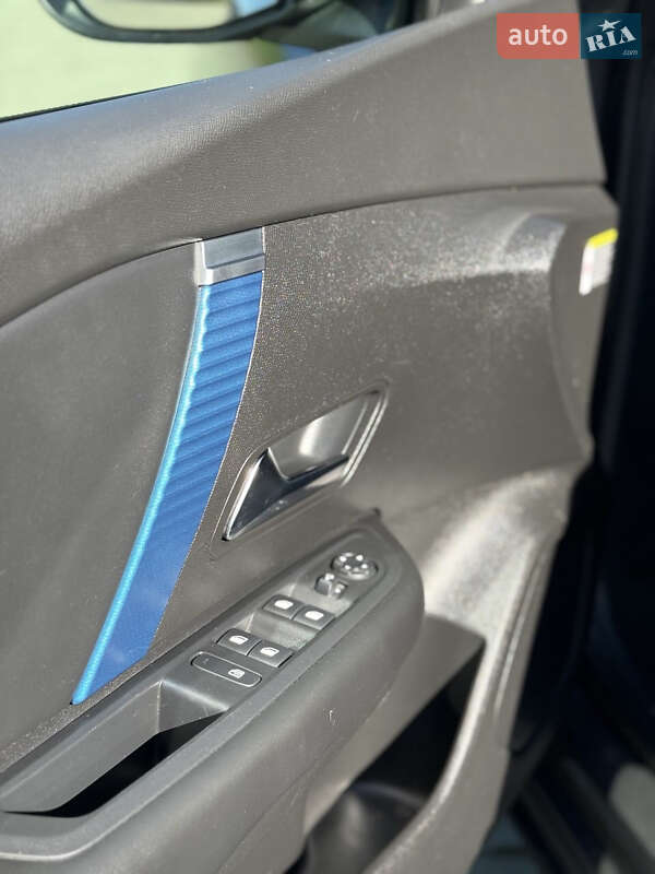 Хэтчбек Citroen e-C4 2023 в Ровно фото 20 Хэтчбек Citroen e-C4 2023 в Ровно