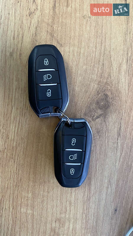 Хетчбек Citroen e-C4 2021 в Луцьку фото 116 Хетчбек Citroen e-C4 2021 в Луцьку