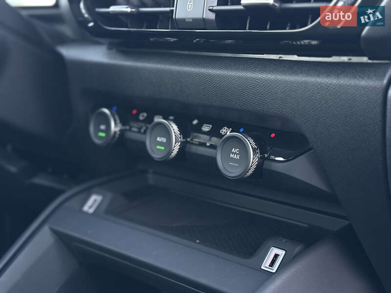 Хетчбек Citroen e-C4 2022 в Львові