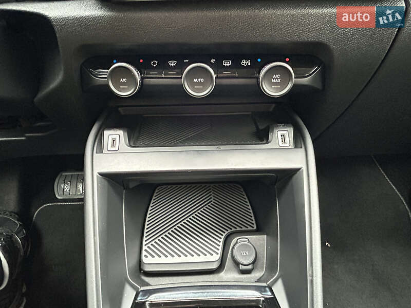 Хетчбек Citroen e-C4 2021 в Чорноморську фото 14 Хетчбек Citroen e-C4 2021 в Чорноморську