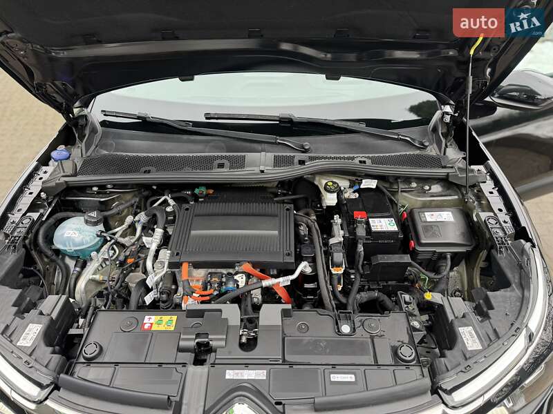 Хэтчбек Citroen e-C4 2022 в Львове