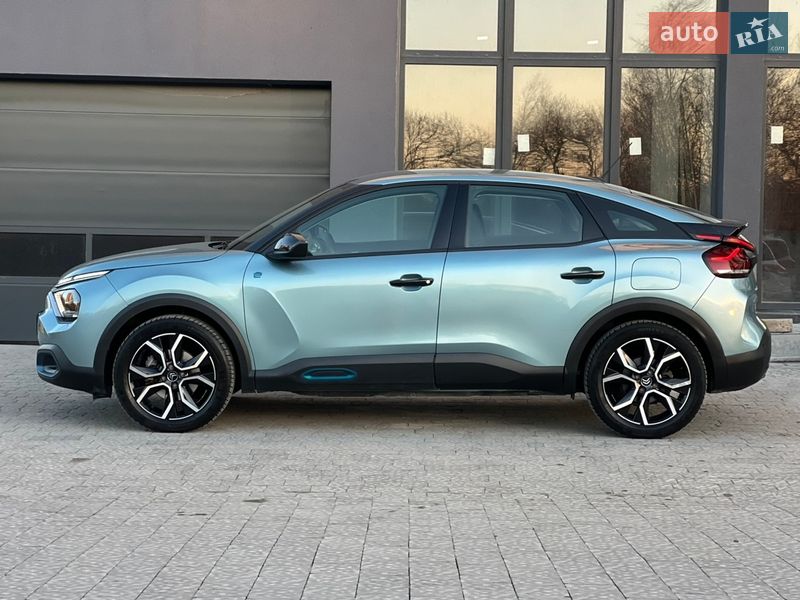 Хэтчбек Citroen e-C4 2022 в Львове