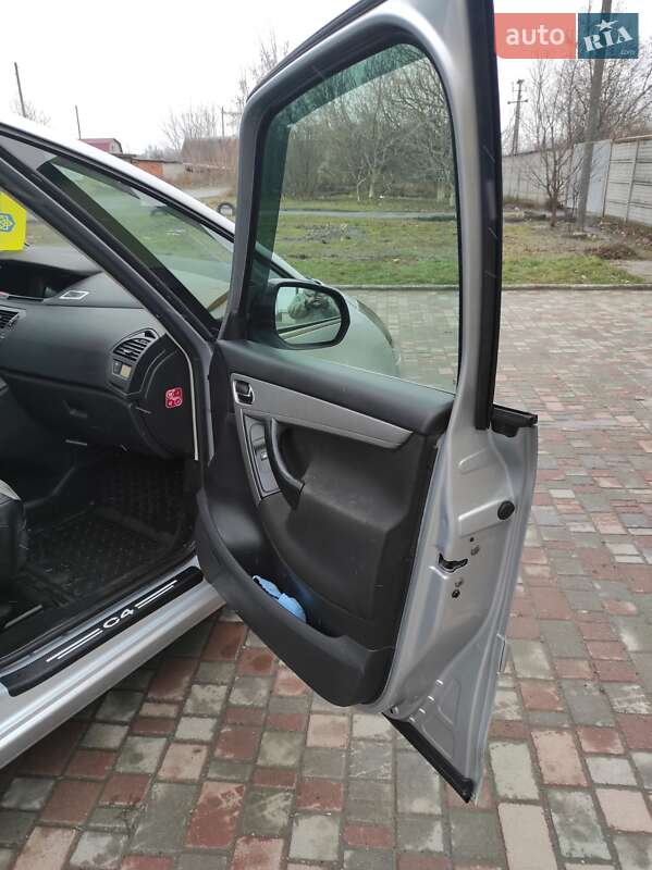 Минивэн Citroen Grand C4 Picasso 2010 в Шепетовке