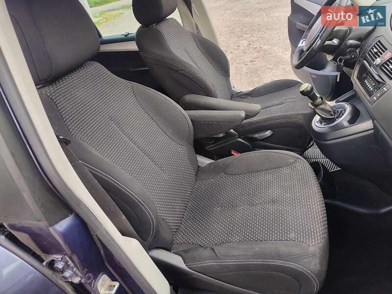 Минивэн Citroen Grand C4 Picasso 2010 в Киеве