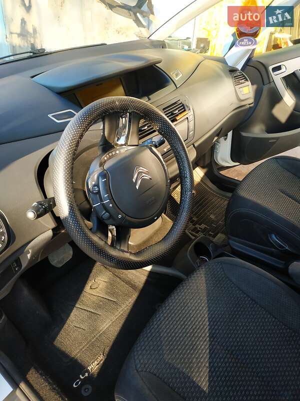 Мінівен Citroen Grand C4 Picasso 2011 в Южноукраїнську