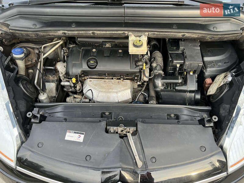 Минивэн Citroen Grand C4 Picasso 2010 в Березному