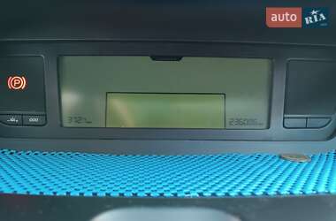 Минивэн Citroen Grand C4 Picasso 2011 в 