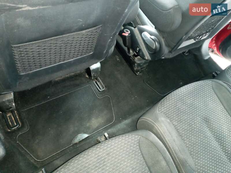 Минивэн Citroen Grand C4 Picasso 2010 в Самборе