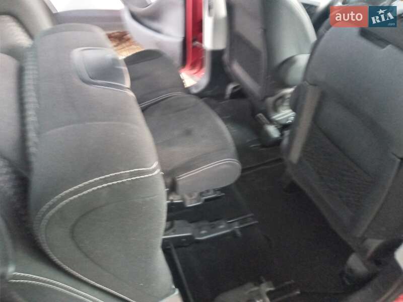 Минивэн Citroen Grand C4 Picasso 2010 в Самборе