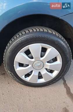 Минивэн Citroen Grand C4 Picasso 2011 в 
