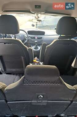 Минивэн Citroen Grand C4 Picasso 2011 в 